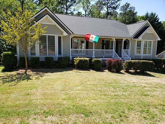 2nd image of 62 Carol Pl