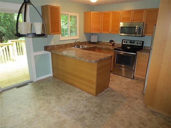 4th image of 1473 Hilton Dr