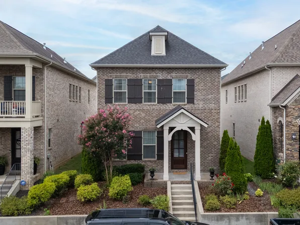 353 Cornelius Way, Hendersonville, TN 37075