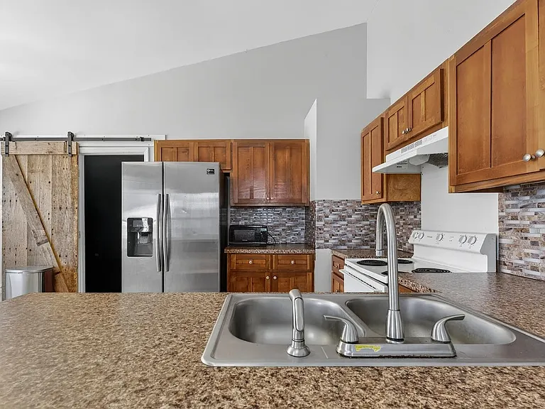 203 Tabby Creek Cir — Photo 17