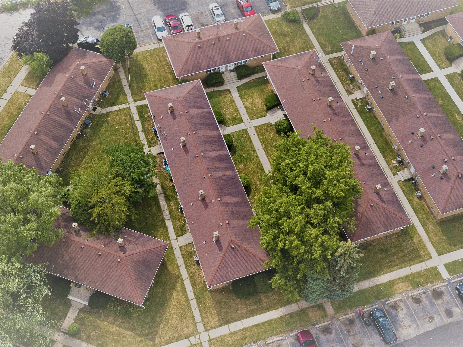 634 Pickus Ct — Photo 3