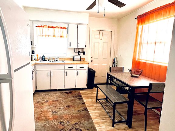 3rd image of 1009 Mabbette St APT A