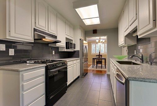 3rd image of 464 Coakley Dr
