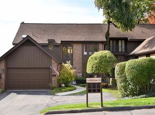 1875 Wingate Rd, Bloomfield Hills, MI 48302