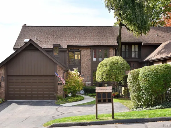 1875 Wingate Rd, Bloomfield Hills, MI 48302