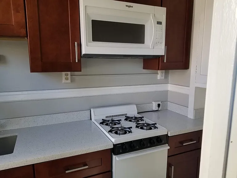 1209 Bush St #5 — Photo 9