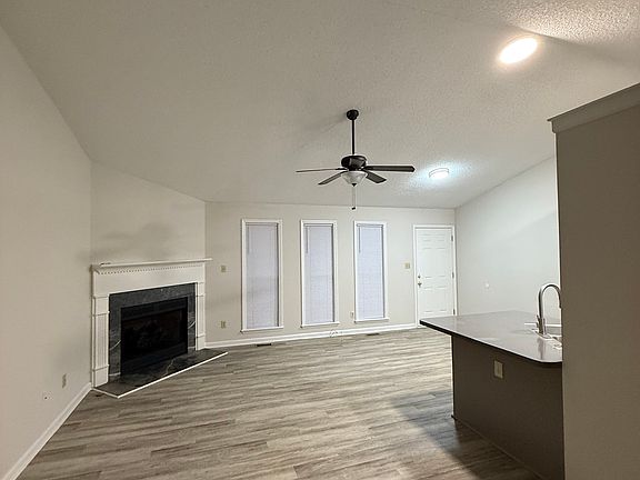 Large living room with Gas Fireplace