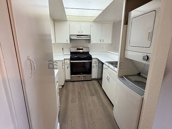 3rd image of 330 Amber Ct APT 208