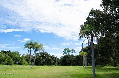 1st image of 4644 N Tamiami Trl
