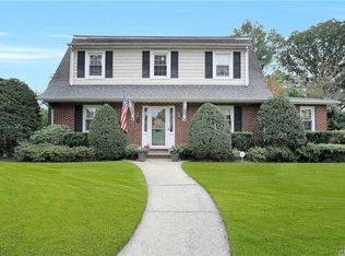 102 Locust St, Garden City, NY 11530