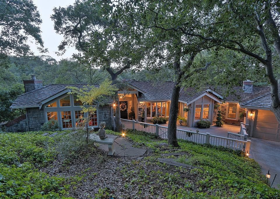 1st image of 7182 Wooded Lake Dr