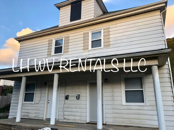 542 Main St #542, Follansbee, WV 26037