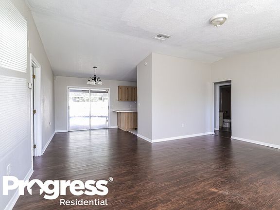 4th image of 648 Caribou Ct