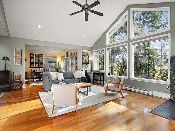 4th image of 1126 Aspen Rd