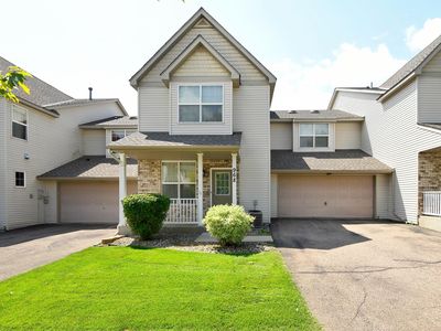 968 Heldt St, Chaska, MN, 55318