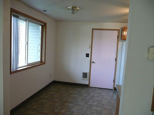 4th image of 7107 NE 101st Ave