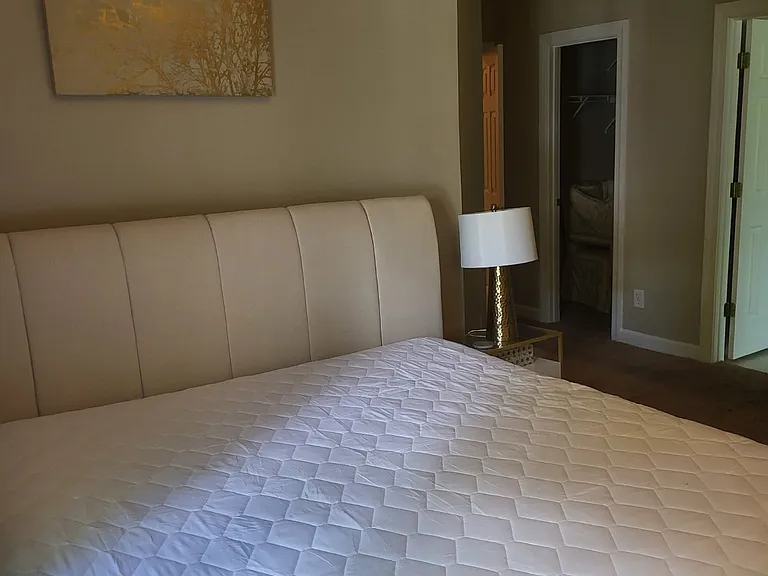 407 S Elgin Ct — Photo 34