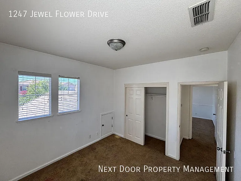 1247 Jewel Flower Dr — Photo 14