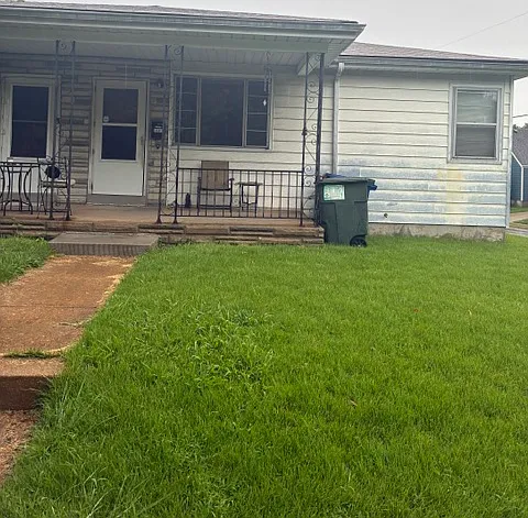 1 bed, 955 sqft, $1,350 — Photo 1