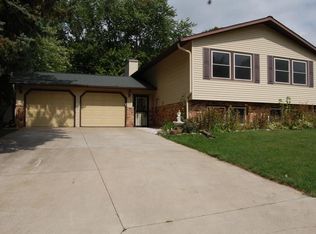 2417 21st St NW, Rochester, MN 55901