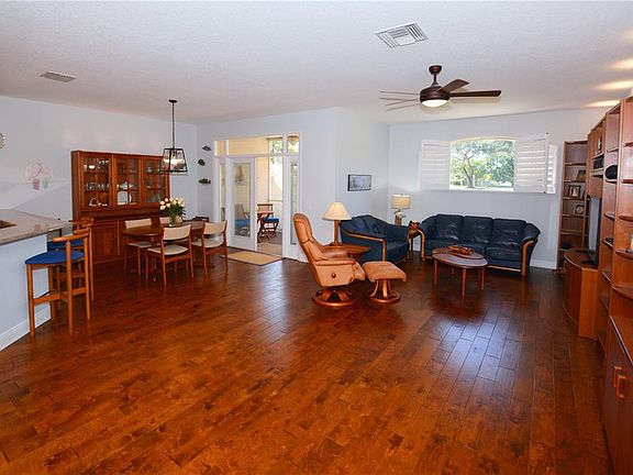 5th image of 6082 Gulfport Blvd S
