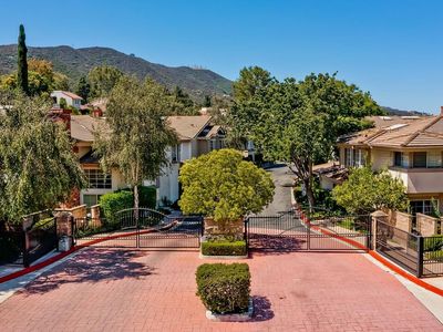 67 Greenmeadow Dr, Thousand Oaks, CA, 91320