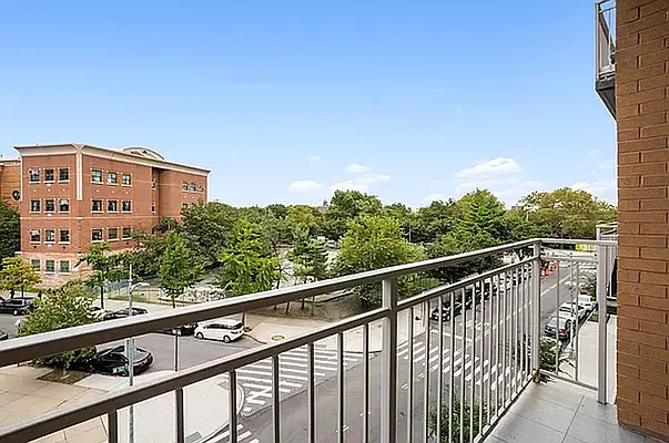 Rented by REAL New York | media 51