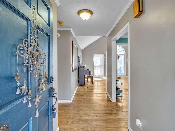 2nd image of 401 The Farm Rd