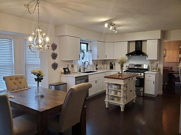 5th image of 3375 Grovepark Dr