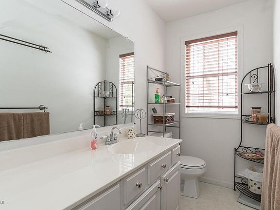 5th image of 1660 Lancelot Ct