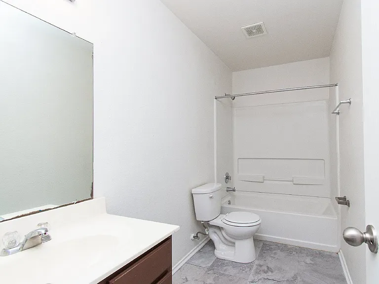 9007 Sandyford Ct — Photo 17