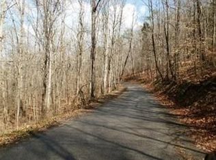 328 Oak Run Ln, La Follette, TN 37766