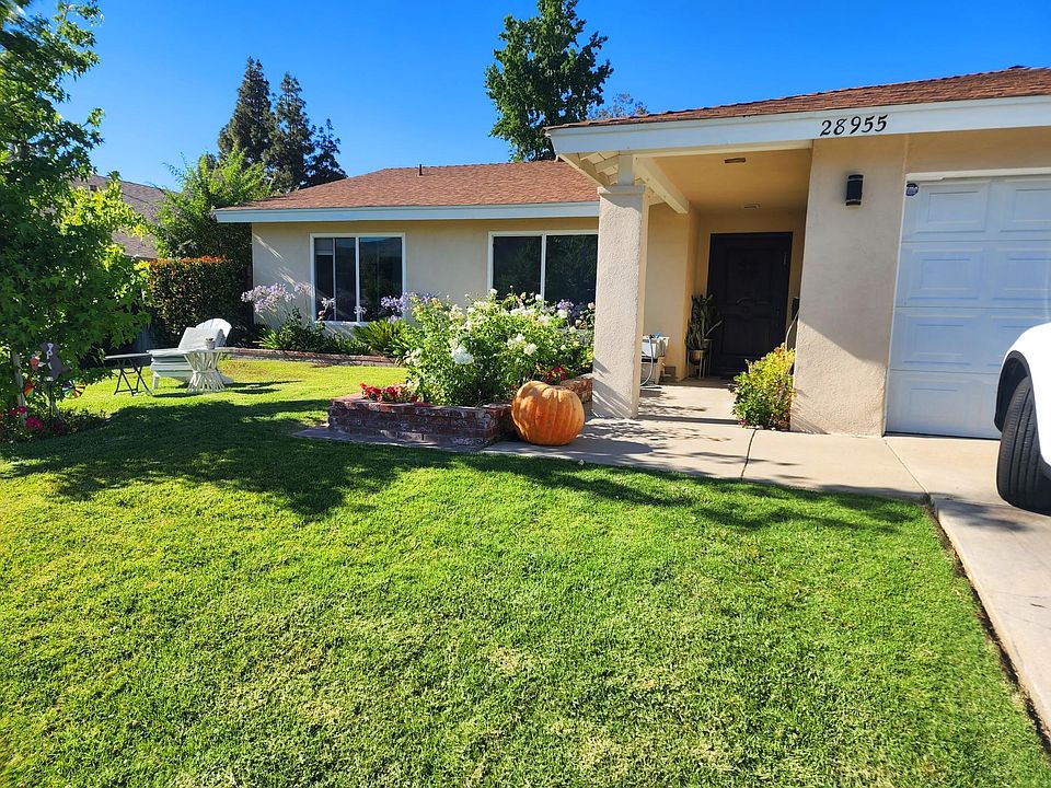 1st image of 28955 Valley Heights Dr