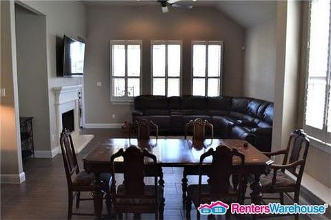 5th image of 7009 Leonardo Dr