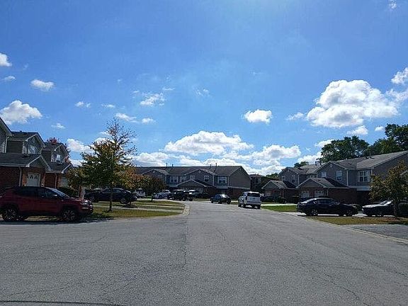 4th image of 1910 Stonegate Dr