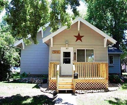 307E7thMainExterior