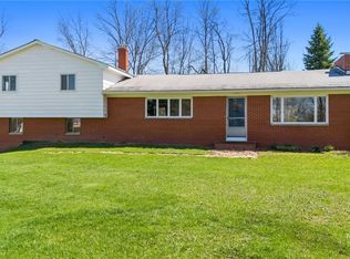 8583 Sherman Rd, Chesterland, OH 44026