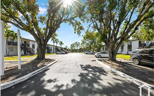 1 bed, 700 sqft, $1,460 — Photo 2