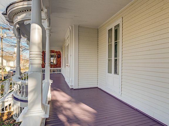 5th image of 112 S Market Street