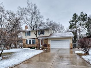 7424 Melody Dr NE, Fridley, MN 55432