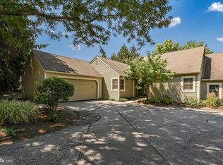 2014 Meadow Gln, Wyomissing, PA 19610