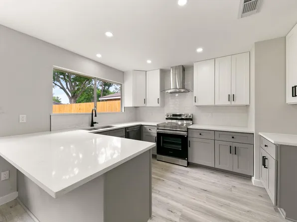 11831 Steamboat Springs Dr, Houston, TX 77067