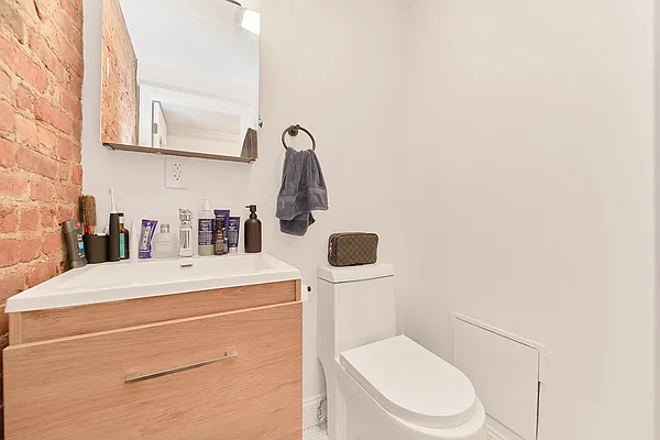 Rented by Living New York | media 37