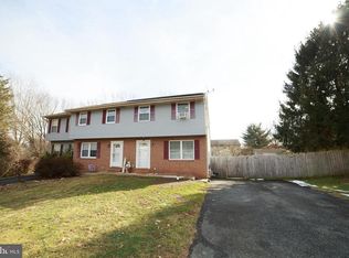 6 Stockbridge Cir, Lancaster, PA 17603