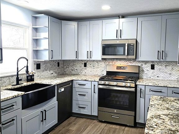2nd image of 1207 W 38th St