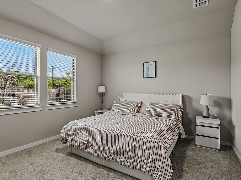 706 Melody Hill Dr — Photo 15