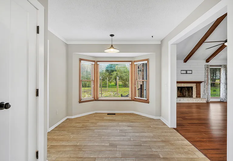 365 Bell Factory Rd — Photo 13