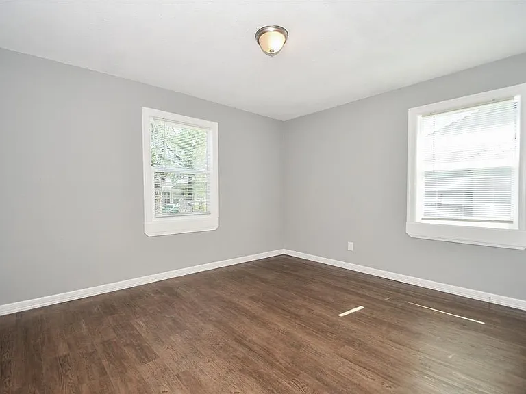 7334 Mountbatten Rd — Photo 13