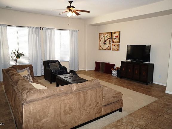 4th image of 39817 N Belfair Way