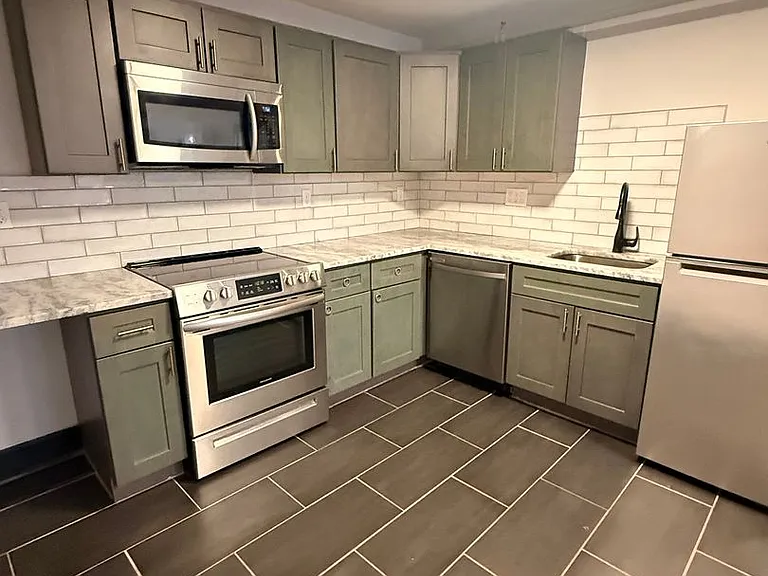 26 Washington Ave — Photo 1